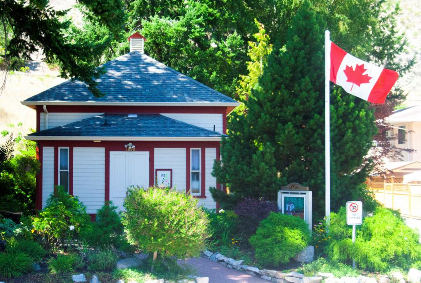 Peachland Little School House